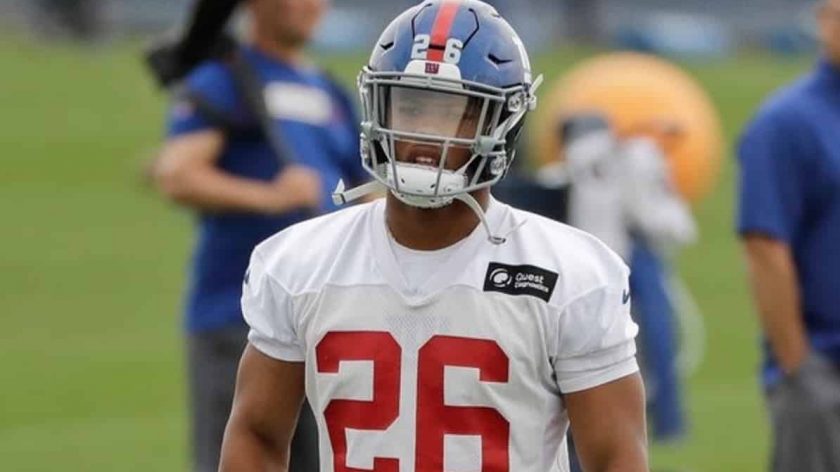 New York Giants RB Saquon Barkley shows off his arm (Video)