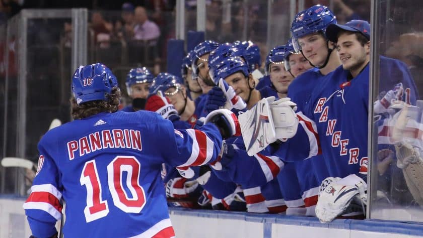 Artemi Panarin scores his first goal with the New York Rangers (Video)