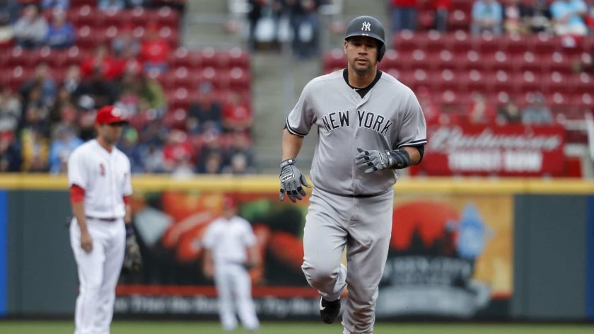New York Yankees C Gary Sanchez tries to steal base, injures groin
