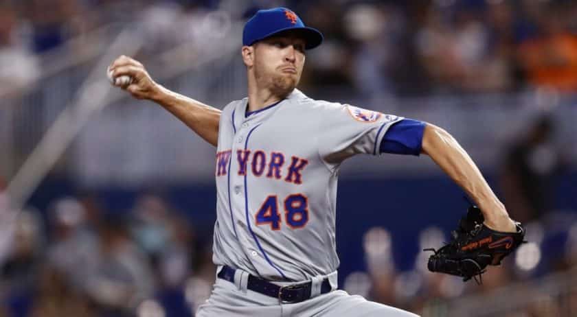 Jacob deGrom threw a curveball