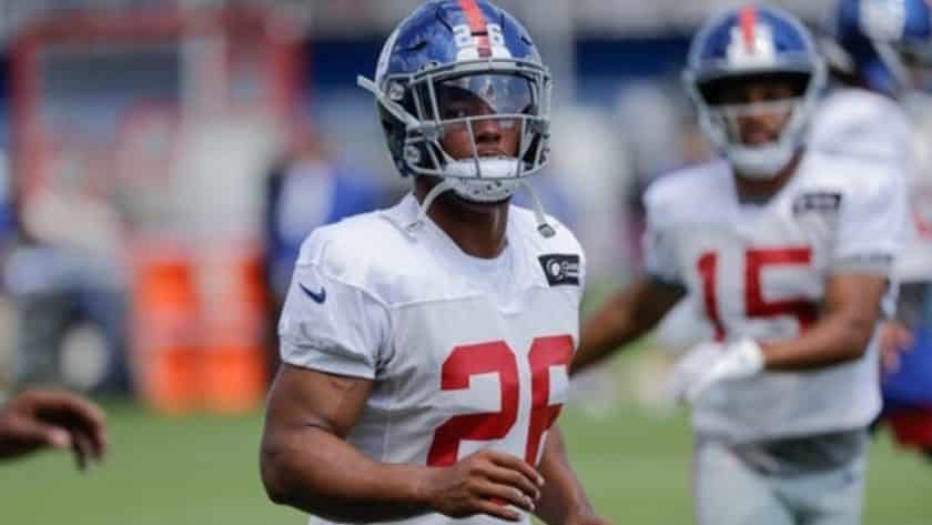 New York Giants RB Saquon Barkley not focused on Ezekiel Elliott’s new deal