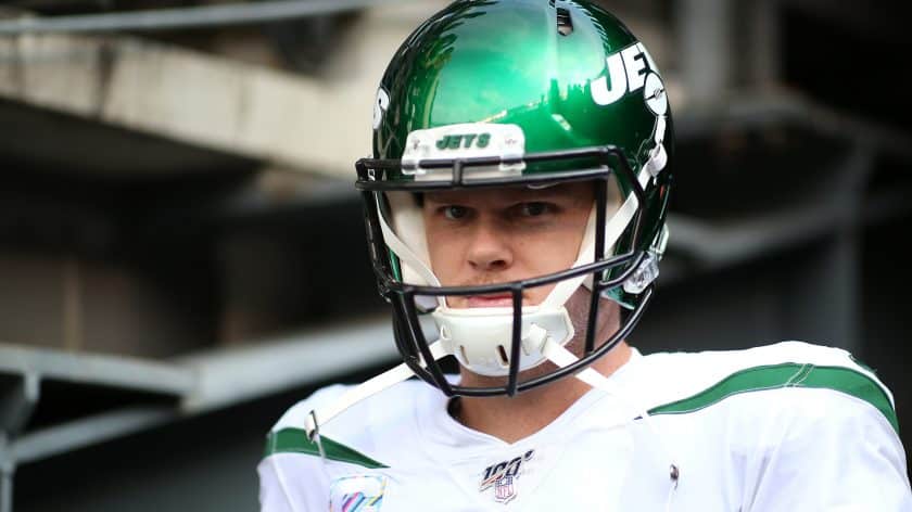 Which teams are still potential suitors for Jets QB Sam Darnold?