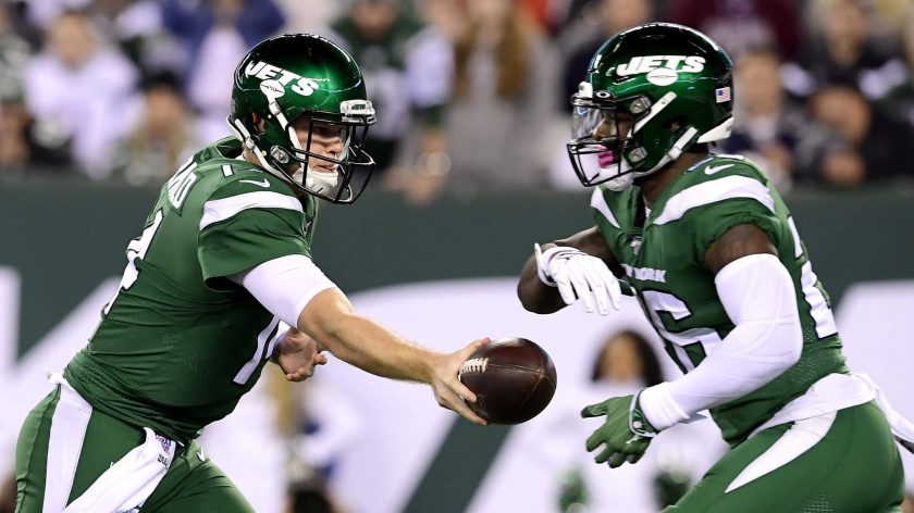 New York Jets RB Le’Veon Bell encourages Sam Darnold after poor performance (Video)