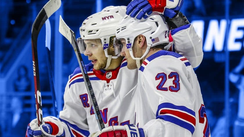New York Rangers, Henrik Lundqvist steal 2 points in 4-2 win over Carolina (Highlights)