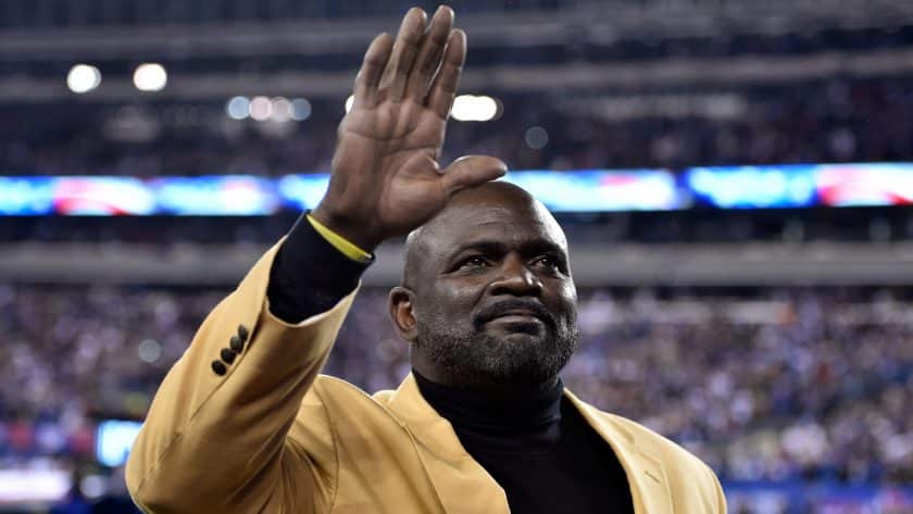 New York Giants: Lawrence Taylor named to the NFL All-Time Team