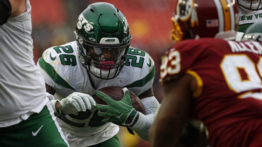 New York Jets RB Le’Veon Bell spotted with kids before Redskins game (Video)