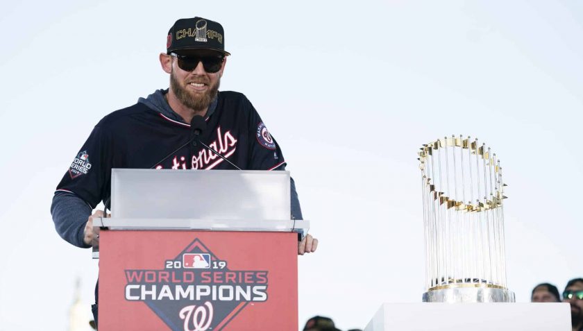 Stephen Strasburg re-signs with Washington Nationals for $245 million (Report)