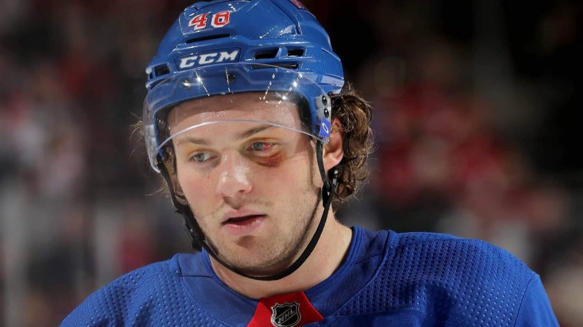 New York Rangers’ Brendan Lemieux fractures hand in win over Carolina (Report)