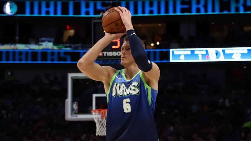 New York Knicks pitched Kristaps Porzingis-centered package for Anthony Davis (Report)