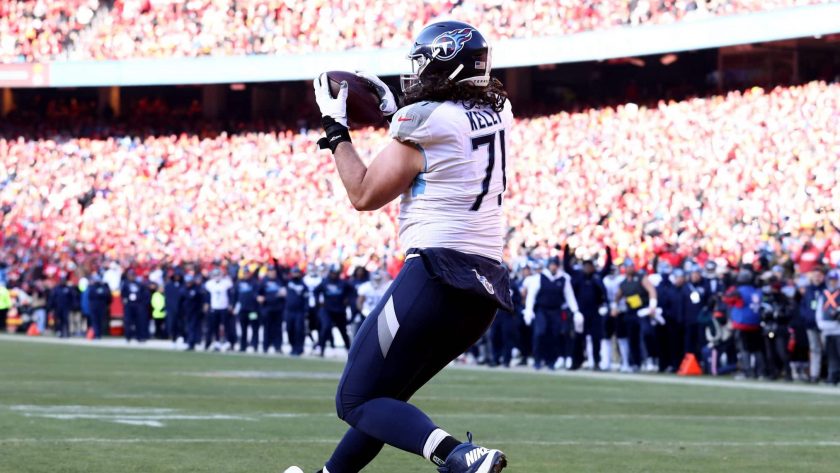 Dennis Kelly makes history with his postseason TD catch (Video)