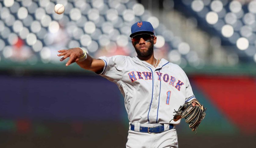 New York Mets’ Amed Rosario leads MLB beach cleanup in the DR