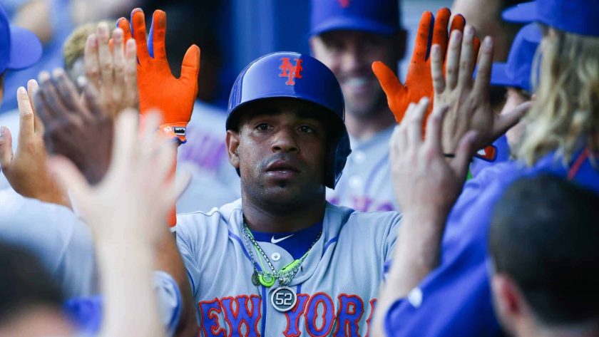 New York Mets OF Yoenis Cespedes doing it all before spring training (Video)