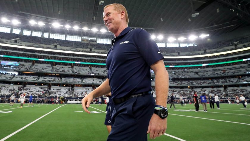 ARLINGTON, TEXAS - DECEMBER 29: Head coach Jason Garrett of the Dallas Cowboys walks across the field before the game against the Washington Redskins at AT&T Stadium on December 29, 2019 in Arlington, Texas.