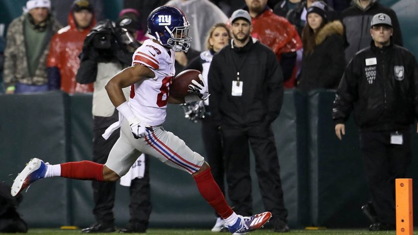 PHILADELPHIA, PENNSYLVANIA - DECEMBER 09: Wide receiver Darius Slayton #86 of the New York Giants runs in a pass for a touchdown in the second quarter of the game against the Philadelphia Eagles at Lincoln Financial Field on December 09, 2019 in Philadelphia, Pennsylvania.