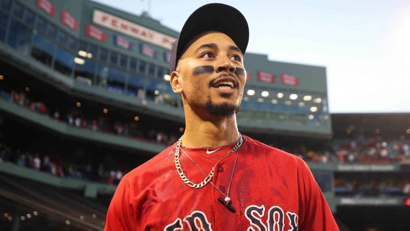 New York Mets made multiple offers to Boston Red Sox for Mookie Betts (Report)