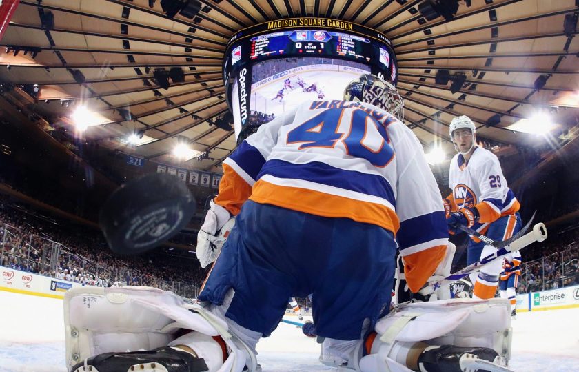 New York Islanders would be wise to continue the 50/50 goaltender rotation