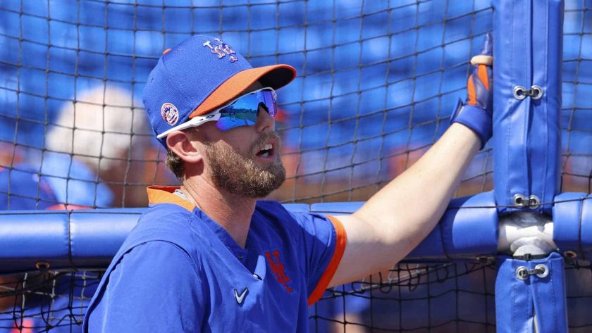 PORT ST LUCIE, FL - MARCH 4: Jeff McNeil #6 of the New York Mets waits his turn at the batting cage prior to the spring training game against the St Louis Cardinals at Clover Park on March 4, 2020 in Port St. Lucie, Florida.