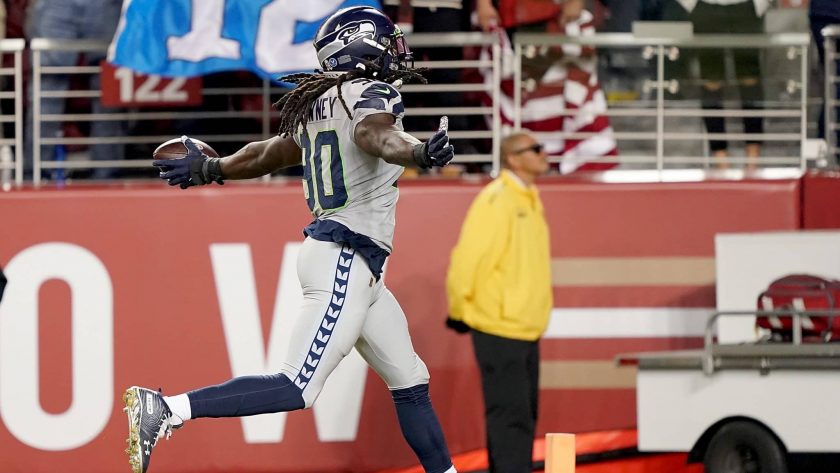 SANTA CLARA, CALIFORNIA - NOVEMBER 11: Defensive end Jadeveon Clowney #90 of the Seattle Seahawks recovers a fumble to score a touchdown over the San Francisco 49ers during the second quarter at Levi's Stadium on November 11, 2019 in Santa Clara, California.