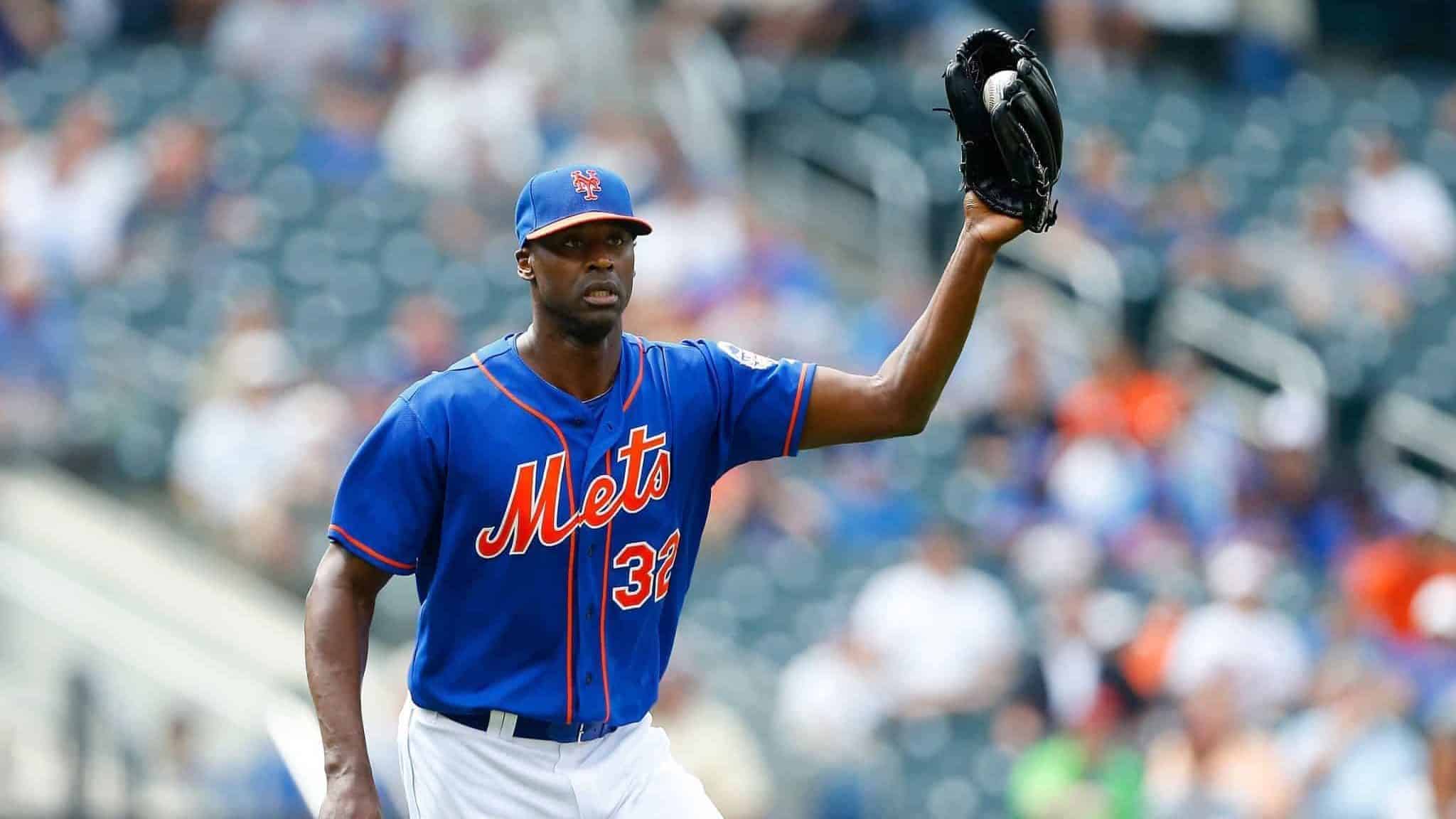 LaTroy Hawkins joins former MLB players in talking about race in