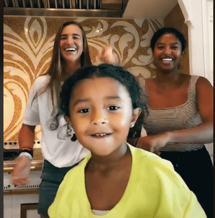 New York Liberty’s Sabrina Ionescu dances with Kobe Bryant’s daughters (Video)
