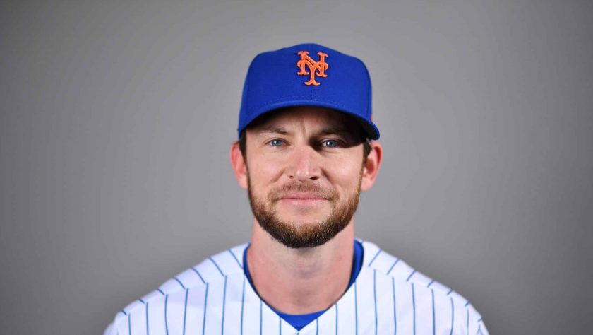 The New York Mets still don’t know what’s wrong with Jed Lowrie’s knee