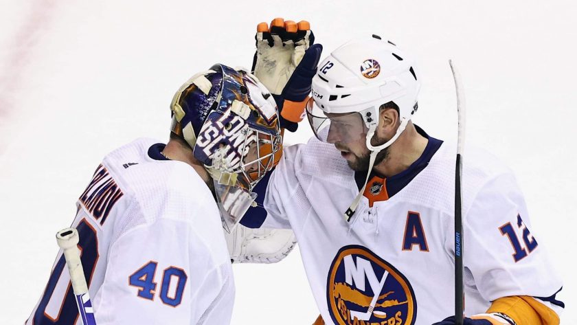 New York Islanders score 4 unanswered en route to Game 1 win (Highlights)