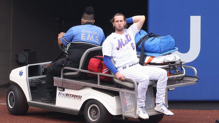 New York Mets OF Jeff McNeil leaves game after sensational catch (Video)