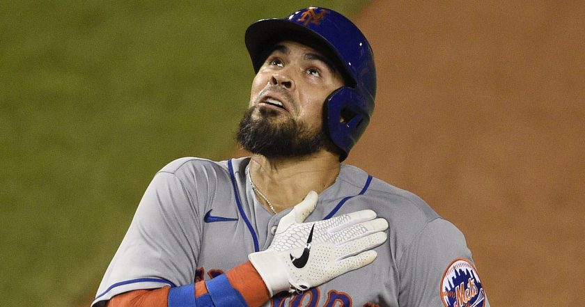 New York Yankees add C Robinson Chirinos on minors deal