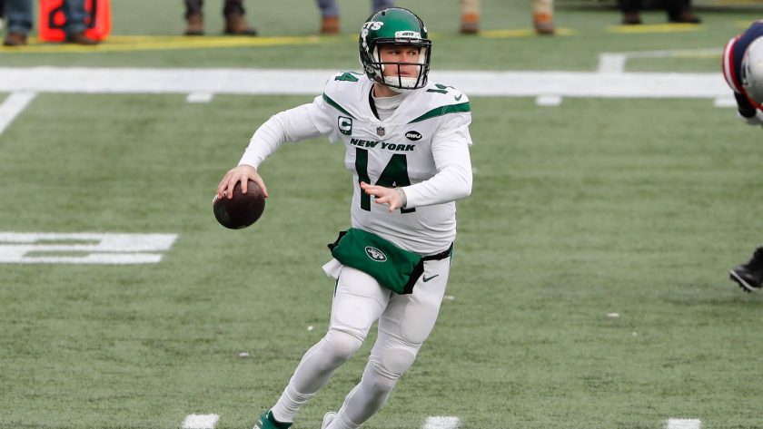 New York Jets trade QB Sam Darnold to Panthers