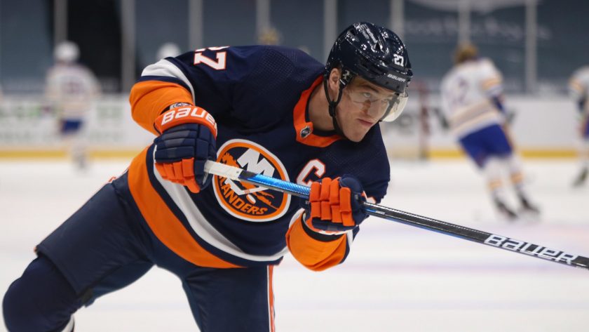 New York Islanders captain Anders Lee out indefinitely with injury