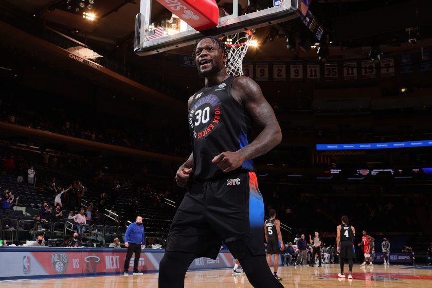 ESNY’s 5 GIF reaction to the New York Knicks win vs the Charlotte Hornets