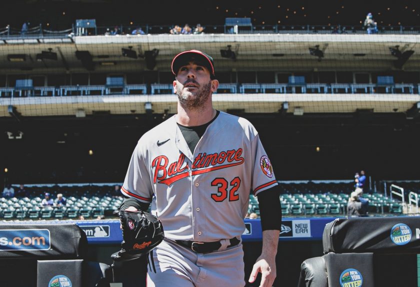 Mets fans greet Matt Harvey with standing ovation (Video)