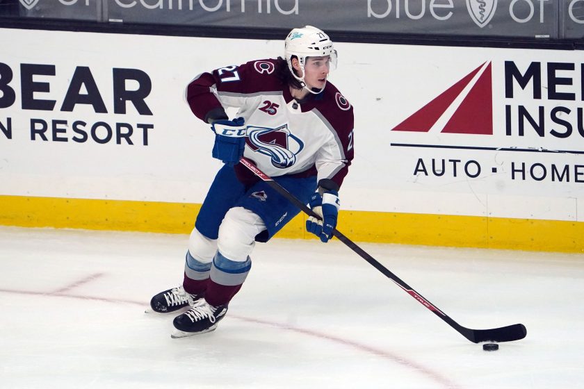 Devils acquire defenseman Ryan Graves from Avalanche
