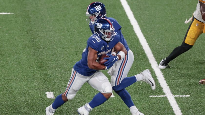 Giants’ Saquon Barkley staying mum on eventual return date