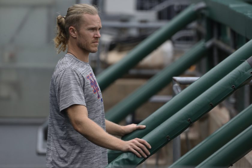 Noah Syndergaard throws again, wants to stay with Mets