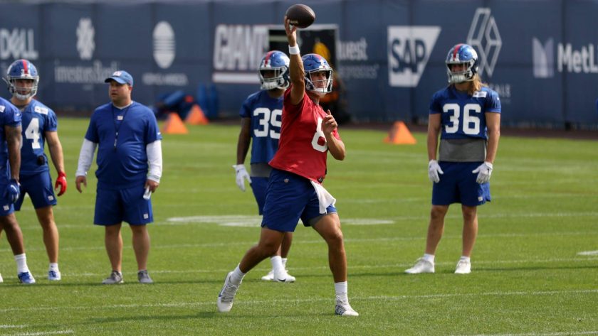 Giants’ Daniel Jones will not play Saturday, Jets’ Zach Wilson will be limited