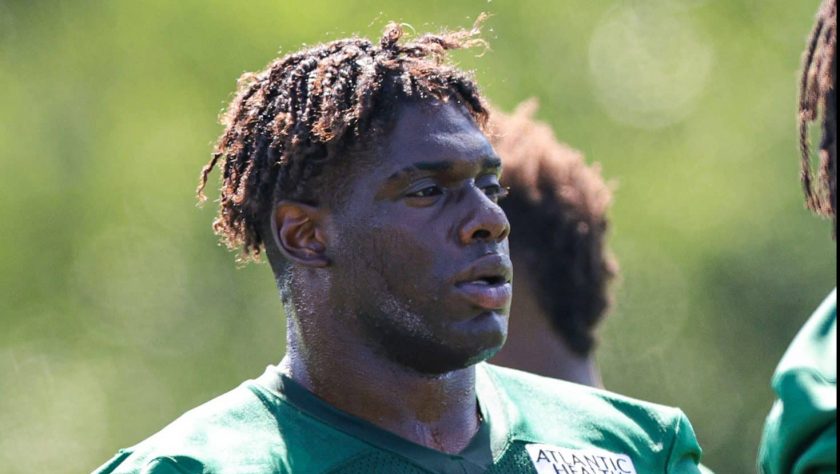 Jets’ Robert Saleh on DE Carl Lawson: ‘He is an absolute professional’