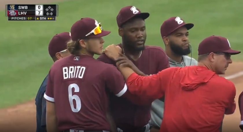 Yankees, Phillies minor leaguers in bench-clearing brawl (Video)