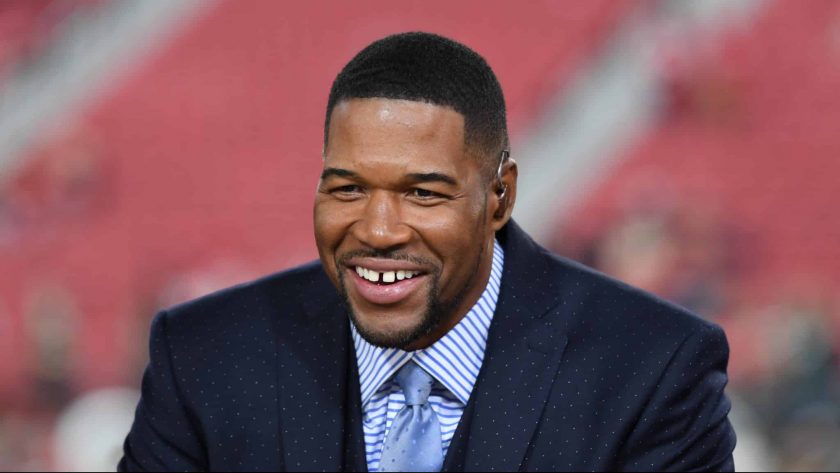 Former Giants surprise Michael Strahan with jersey retirement news on Good Morning America
