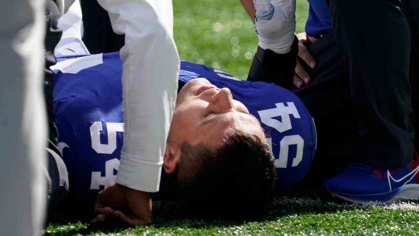 How can the Giants replace LB Blake Martinez?