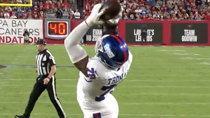 WATCH: Daniel Jones hits Andrew Thomas for big-man touchdown vs. Bucs