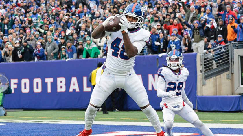 Defense dominates in big Giants win over Philly