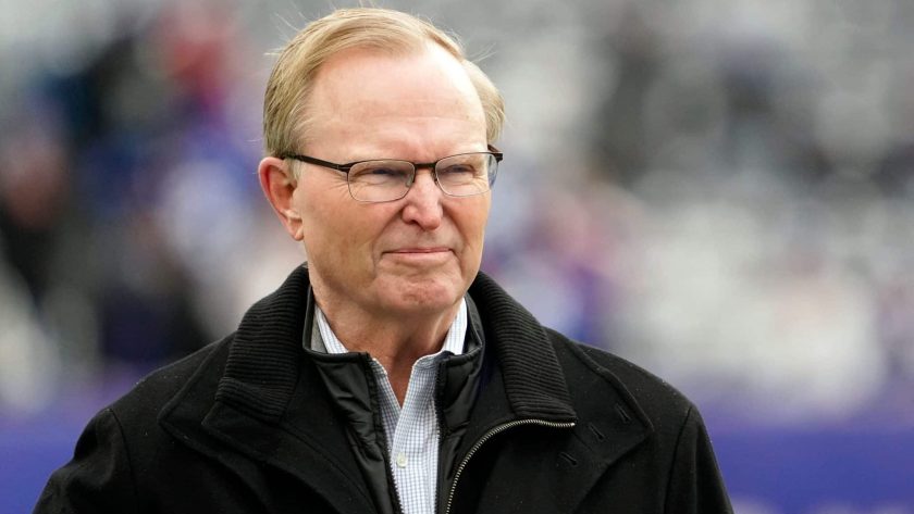 Giants still not paying for right to put up billboards overseas