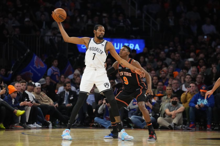 Nets’ Kevin Durant owns Knicks, trolls their fans