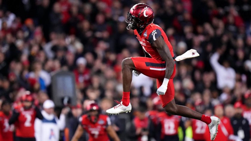 NFL mock draft 2022: Stunning QB pick; NY Giants, NY Jets improve defense