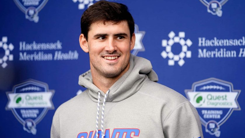 What new report on Daniel Jones’ Giants future does, doesn’t say