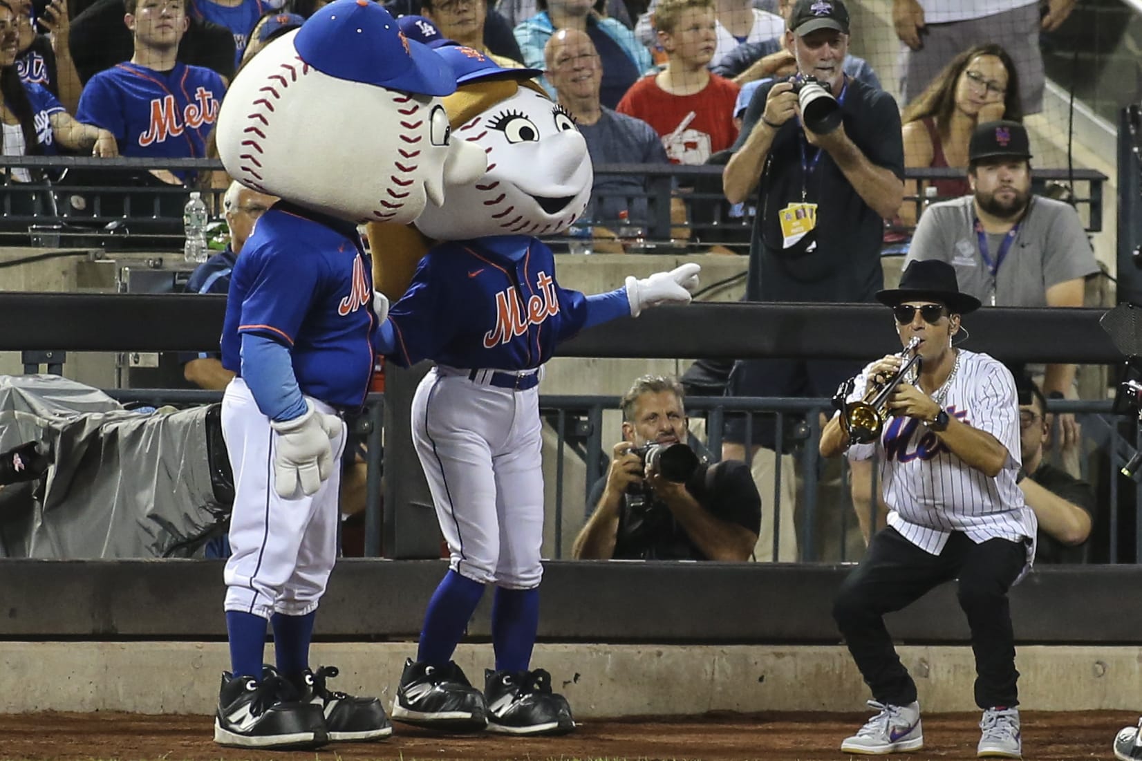 トムグラビン　ニューヨークメッツ WATCH: Mets fans still got some Timmy Trumpet action