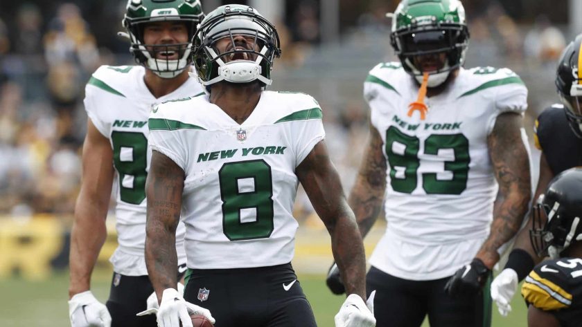 Jets WR Elijah Moore won’t play vs. Broncos following trade request