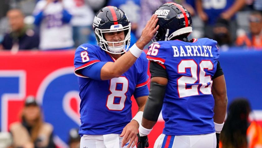 Strong run game, defense propel Giants to Week 4 win over Bears