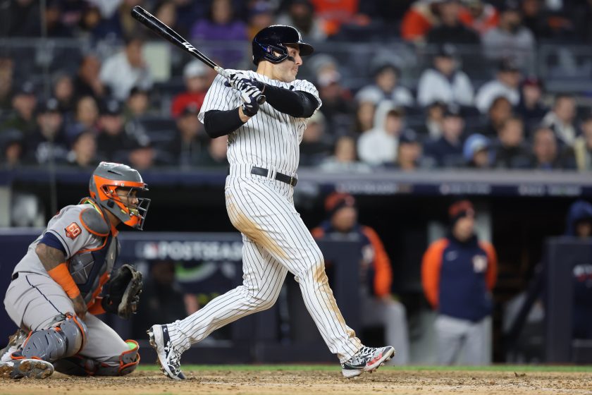 3 reasons why Astros are competing with Yankees for Anthony Rizzo